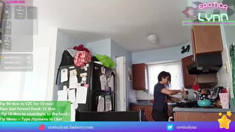 Snapshot of eroticalynn chatting on 10.20.25 Lynn online show from 10.20.25