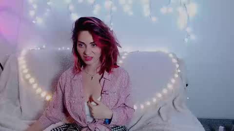 LylaXXX online show from 01.27.25