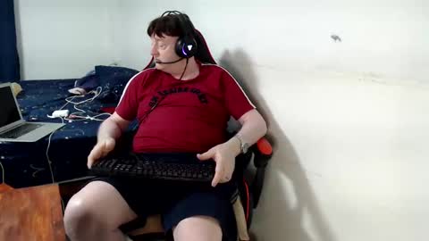 Snapshot of eroticon_6 chatting on 12.17.24 Tom Delaney online show from 12.17.24