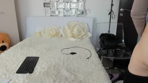 eroticsensualkitty4u online show from 03.04.25