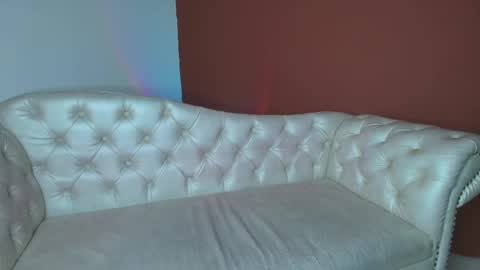 Snapshot of eryx_eriscor chatting on 09.18.25 Eryx online show from 09.18.25