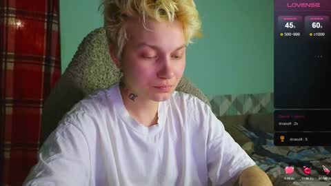 Snapshot of esajukyy chatting on 12.15.24 esajukyy online show from 12.15.24