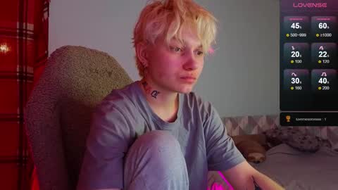 Snapshot of esajukyy chatting on 02.28.25 esajukyy online show from 02.28.25