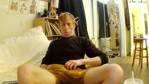 Snapshot of esc_del chatting on 10.20.25 esc del online show from 10.20.25