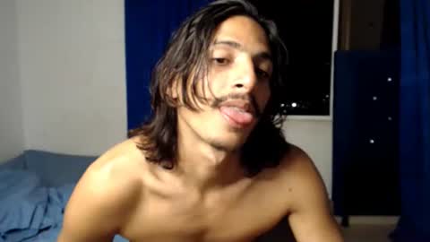 Snapshot of escanor_legendary chatting on 04.28.26 Scanor online show from 04.28.26