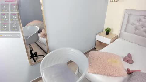 Escarlet online show from 03.25.26