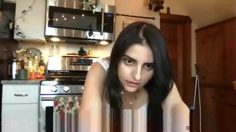 esimaralda online show from 04.22.26