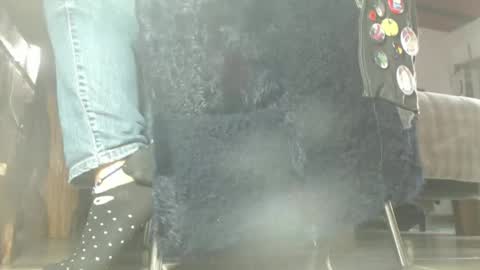 Snapshot of eskelaswd chatting on 10.13.25 Eskela911 online show from 10.13.25