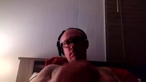 eskewrichard0437131 online show from 04.03.26