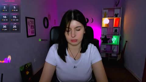 esma_shine online show from 09.13.25