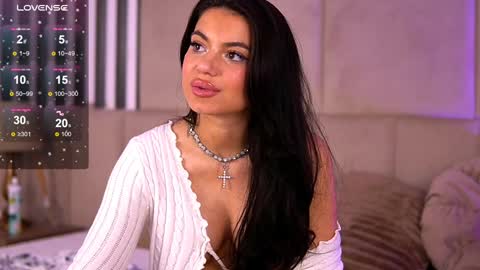 Esme online show from 01.05.25