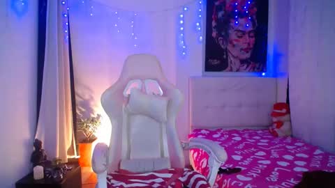 Snapshot of esmeralda098 chatting on 12.19.24 Esmeralda online show from 12.19.24