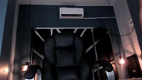 Esmeralda online show from 03.04.26