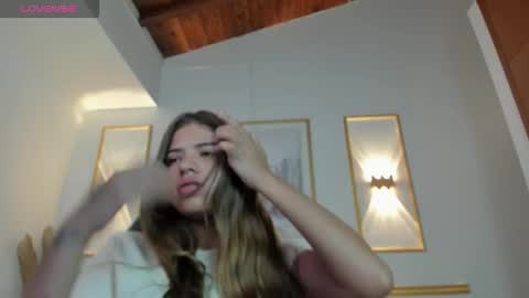 Snapshot of esmeralda_gomeez_ chatting on 10.22.25 E S M E  online show from 10.22.25