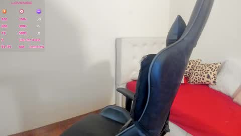 esme online show from 11.18.25