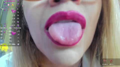Snapshot of esmeralda_oikos chatting on 03.03.25 Esmeralda .INDEPENDENT MODEL online Monday to Saturday 3 pm Chicago online show from 03.03.25