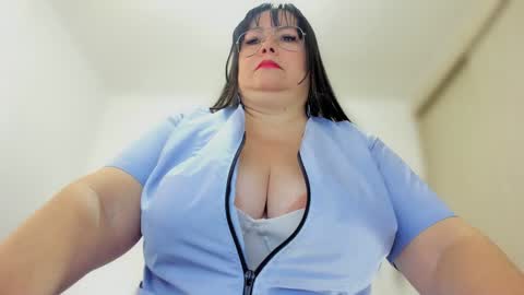 Esmeralda online show from 12.02.24
