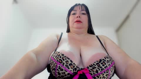 Esmeralda online show from 12.19.24