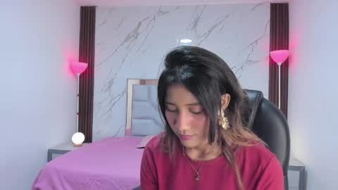 esperanzamora online show from 04.17.26