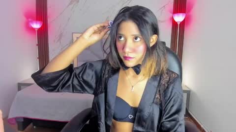 esperanzamora online show from 04.25.26