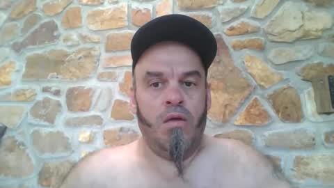 Snapshot of essensualelf chatting on 09.13.25 Essensual Elf online show from 09.13.25