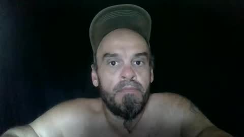 Snapshot of essensualelf chatting on 10.21.25 Essensual Elf online show from 10.21.25