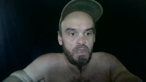 Snapshot of essensualelf chatting on 10.22.25 Essensual Elf online show from 10.22.25