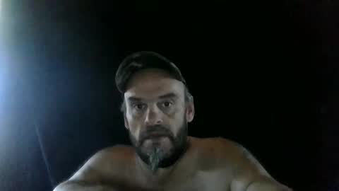 Snapshot of essensualelf chatting on 11.01.25 Essensual Elf online show from 11.01.25