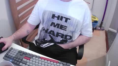 Snapshot of essex_wild chatting on 01.17.26 Morph online show from 01.17.26