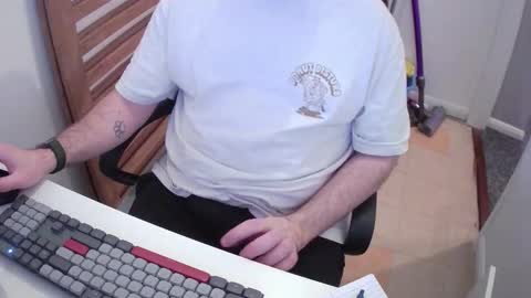 Snapshot of essex_wild chatting on 02.07.26 Morph online show from 02.07.26