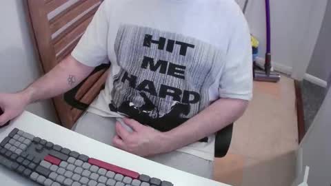 Snapshot of essex_wild chatting on 02.21.26 Morph online show from 02.21.26