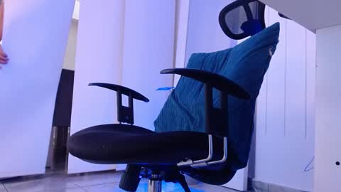 ESTEBAN online show from 03.08.25