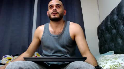 Snapshot of esteban_fer chatting on 01.15.25 Esteban Fernandez online show from 01.15.25