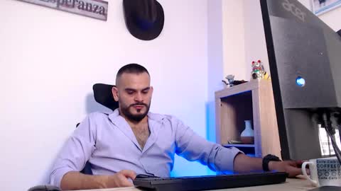 Esteban Fernandez online show from 02.15.26