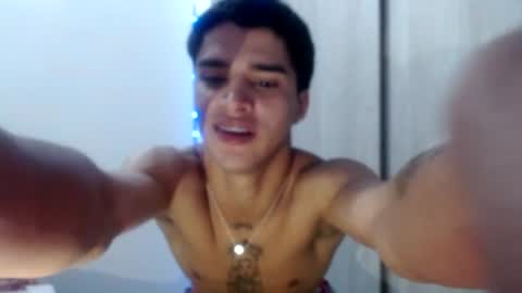 Snapshot of estebanjm22 chatting on 06.19.26 Esteban online show from 06.19.26
