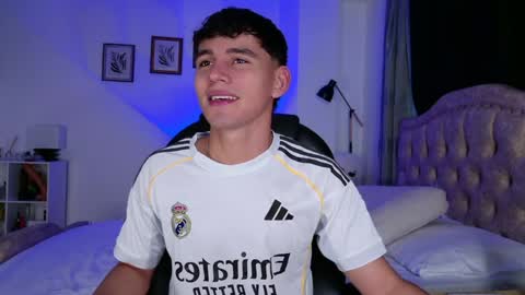 Esteban online show from 04.08.26