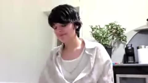 Snapshot of estefanaspomer chatting on 07.28.26 Lucy online show from 07.28.26