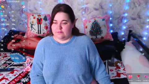 estelle_hicks online show from 12.23.24