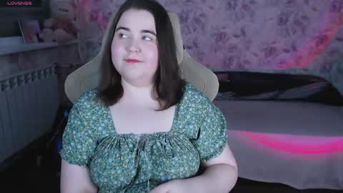 estelle_hicks online show from 05.19.26