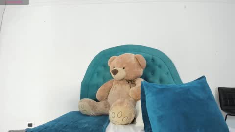 Estephany online show from 12.02.25