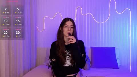 Ester online show from 12.11.24