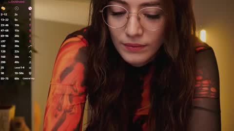 Ester online show from 09.28.25