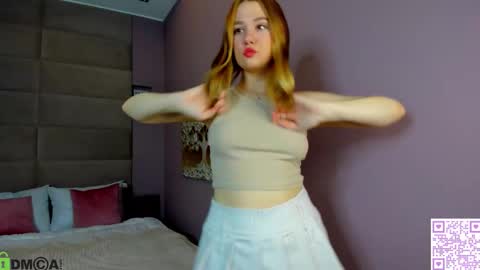 Ester online show from 09.17.25