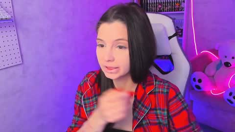 Ester online show from 01.14.25