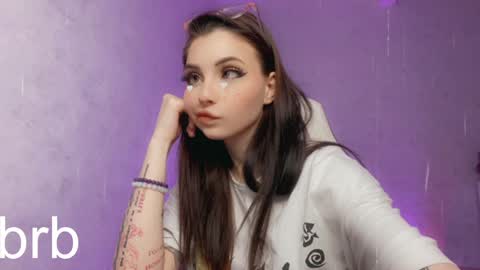 Ester online show from 01.18.25