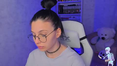 Ester online show from 02.07.25