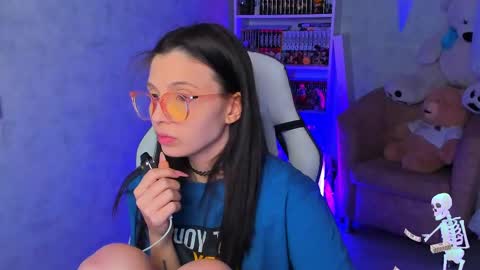 Ester online show from 03.09.25