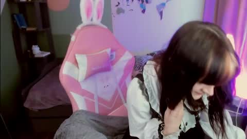 Ester  online show from 05.23.26