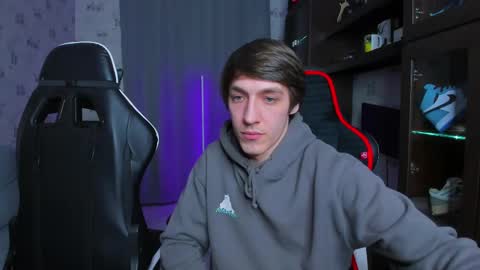 LOUIS online show from 03.04.25