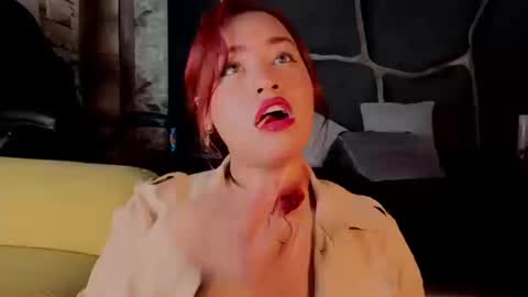 estrella05_ online show from 10.18.25